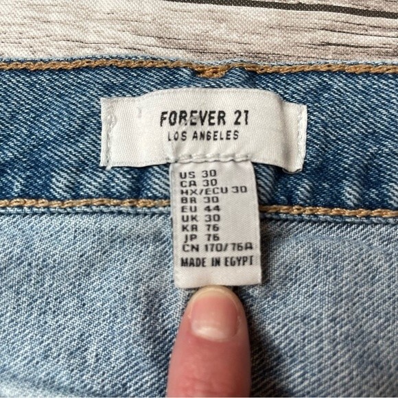 Forever21 Womens Distressed Ripped Straight Tapered Jeans 30 Medium Blue Denim - Picture 7 of 12